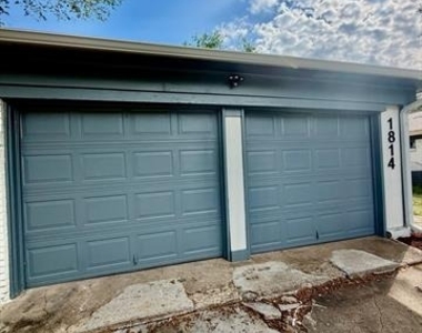 1814 Martin Luther Drive - Photo Thumbnail 20