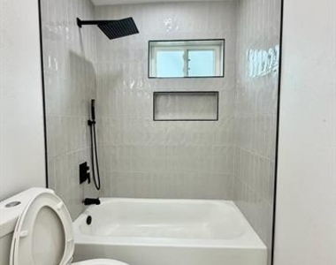 1814 Martin Luther Drive - Photo Thumbnail 15