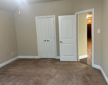 15917 Langsdale Street - Photo Thumbnail 8