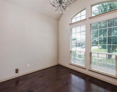 11116 Davis Mountain Road - Photo Thumbnail 4