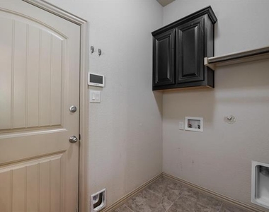 11116 Davis Mountain Road - Photo Thumbnail 7