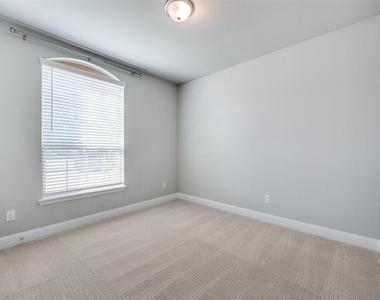 8213 Centipede Court - Photo Thumbnail 17