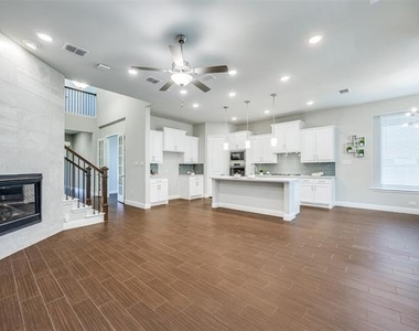 8213 Centipede Court - Photo Thumbnail 4