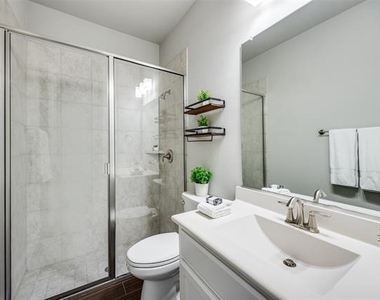 8213 Centipede Court - Photo Thumbnail 10