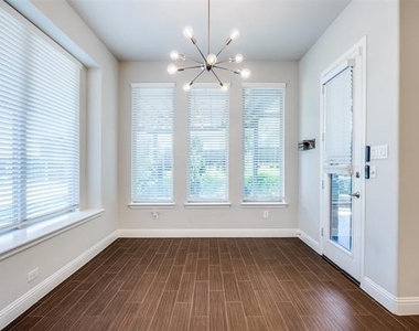 8213 Centipede Court - Photo Thumbnail 9