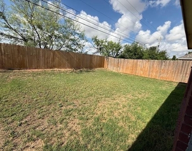 5409 Wagon Wheel Avenue - Photo Thumbnail 20