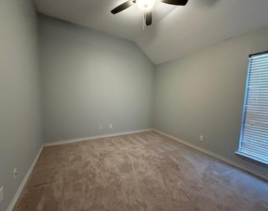 5409 Wagon Wheel Avenue - Photo Thumbnail 16