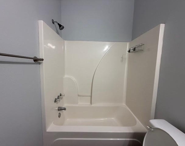 5409 Wagon Wheel Avenue - Photo Thumbnail 19
