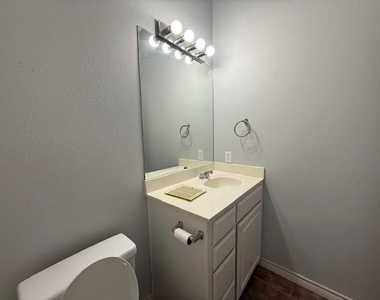 5409 Wagon Wheel Avenue - Photo Thumbnail 18