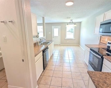 1112 Ann Drive - Photo Thumbnail 11
