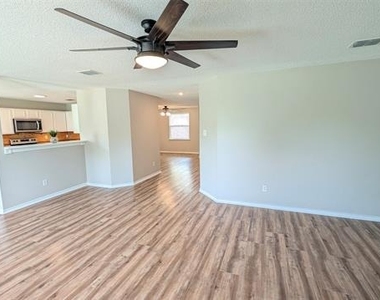 1112 Ann Drive - Photo Thumbnail 6