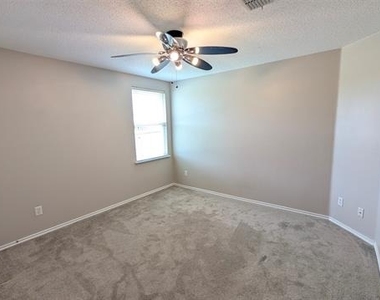 1112 Ann Drive - Photo Thumbnail 16