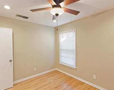 802 22nd Street - Photo Thumbnail 22