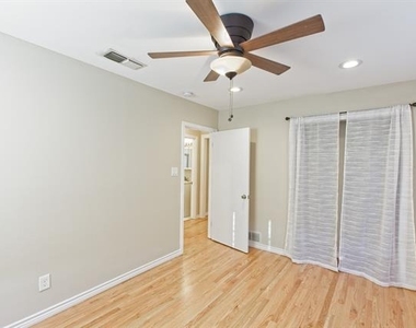 802 22nd Street - Photo Thumbnail 27