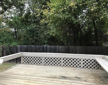 6311 Twinhill Drive - Photo Thumbnail 22