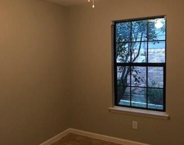 6311 Twinhill Drive - Photo Thumbnail 19