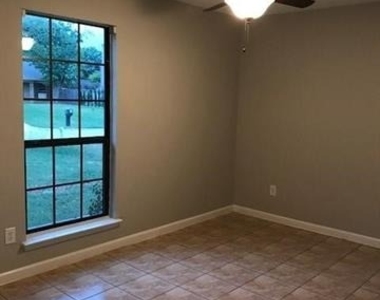6311 Twinhill Drive - Photo Thumbnail 16