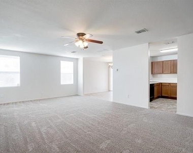 10540 Flagstaff Run - Photo Thumbnail 4