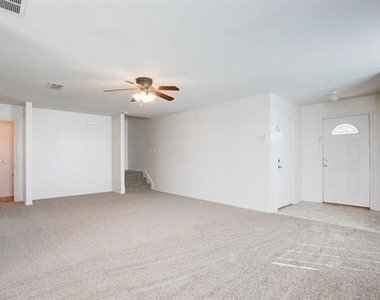 10540 Flagstaff Run - Photo Thumbnail 2