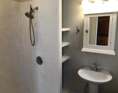 607 W Hunt Street - Photo Thumbnail 10