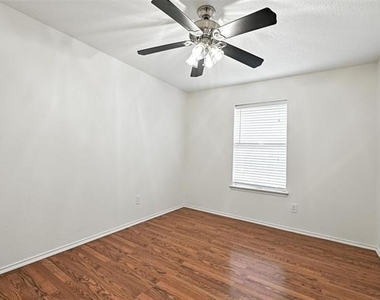 1455 Morrison Drive - Photo Thumbnail 7