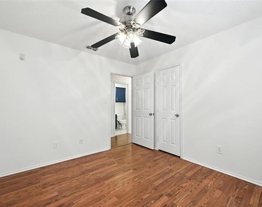 1455 Morrison Drive - Photo Thumbnail 6