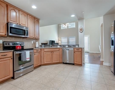 1173 Landon Lane - Photo Thumbnail 12