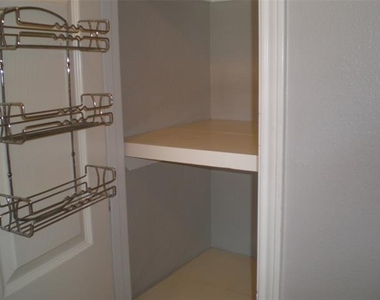 10119 Regal Park Lane - Photo Thumbnail 9