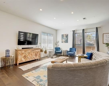 3312 Walchard Court - Photo Thumbnail 4