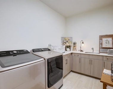 3312 Walchard Court - Photo Thumbnail 33