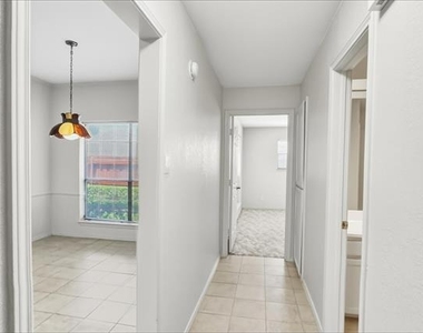 5407 Ledgestone Drive - Photo Thumbnail 22