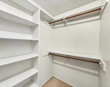 5407 Ledgestone Drive - Photo Thumbnail 21