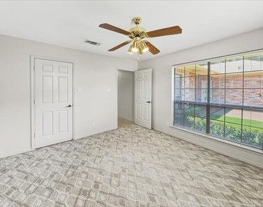 5407 Ledgestone Drive - Photo Thumbnail 13
