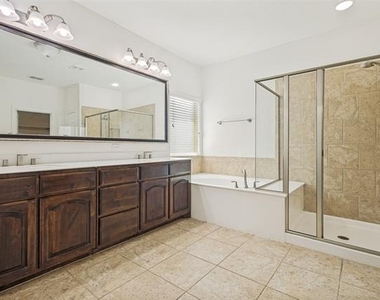 123 Derby Lane - Photo Thumbnail 15