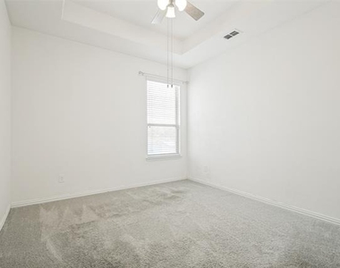 123 Derby Lane - Photo Thumbnail 22