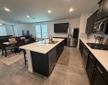 5581 Crosby Drive - Photo Thumbnail 6