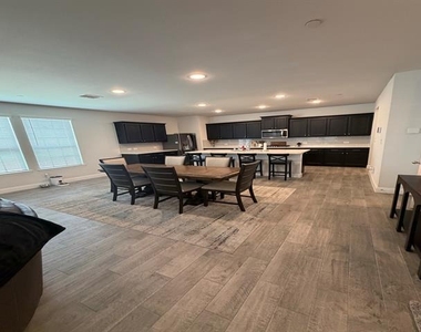 5581 Crosby Drive - Photo Thumbnail 3
