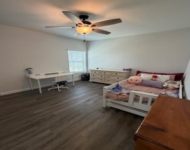 5581 Crosby Drive - Photo Thumbnail 11
