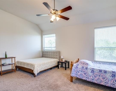 4323 Kettering Drive - Photo Thumbnail 13