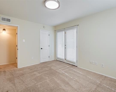 5907 E University Boulevard - Photo Thumbnail 10
