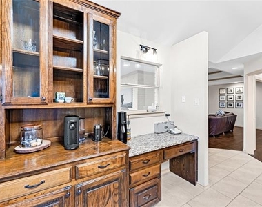 5202 Heatherdale Drive - Photo Thumbnail 12