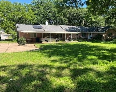 406 S Main Street - Photo Thumbnail 10