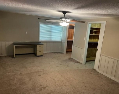 406 S Main Street - Photo Thumbnail 5