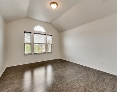 2992 Brianna Drive - Photo Thumbnail 9