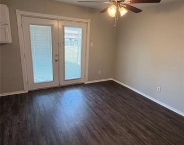 415 Stonehenge Drive - Photo Thumbnail 7