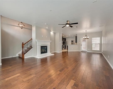 4281 Comanche Drive - Photo Thumbnail 4