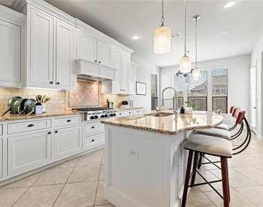 4611 Acacia Parkway - Photo Thumbnail 3