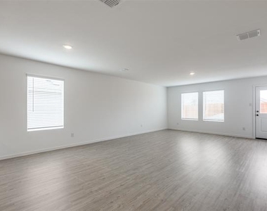 9104 Grackle Place - Photo Thumbnail 7