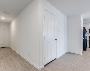 9104 Grackle Place - Photo Thumbnail 3
