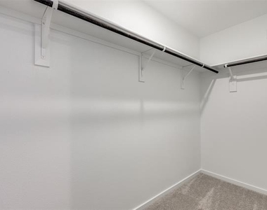 9104 Grackle Place - Photo Thumbnail 17